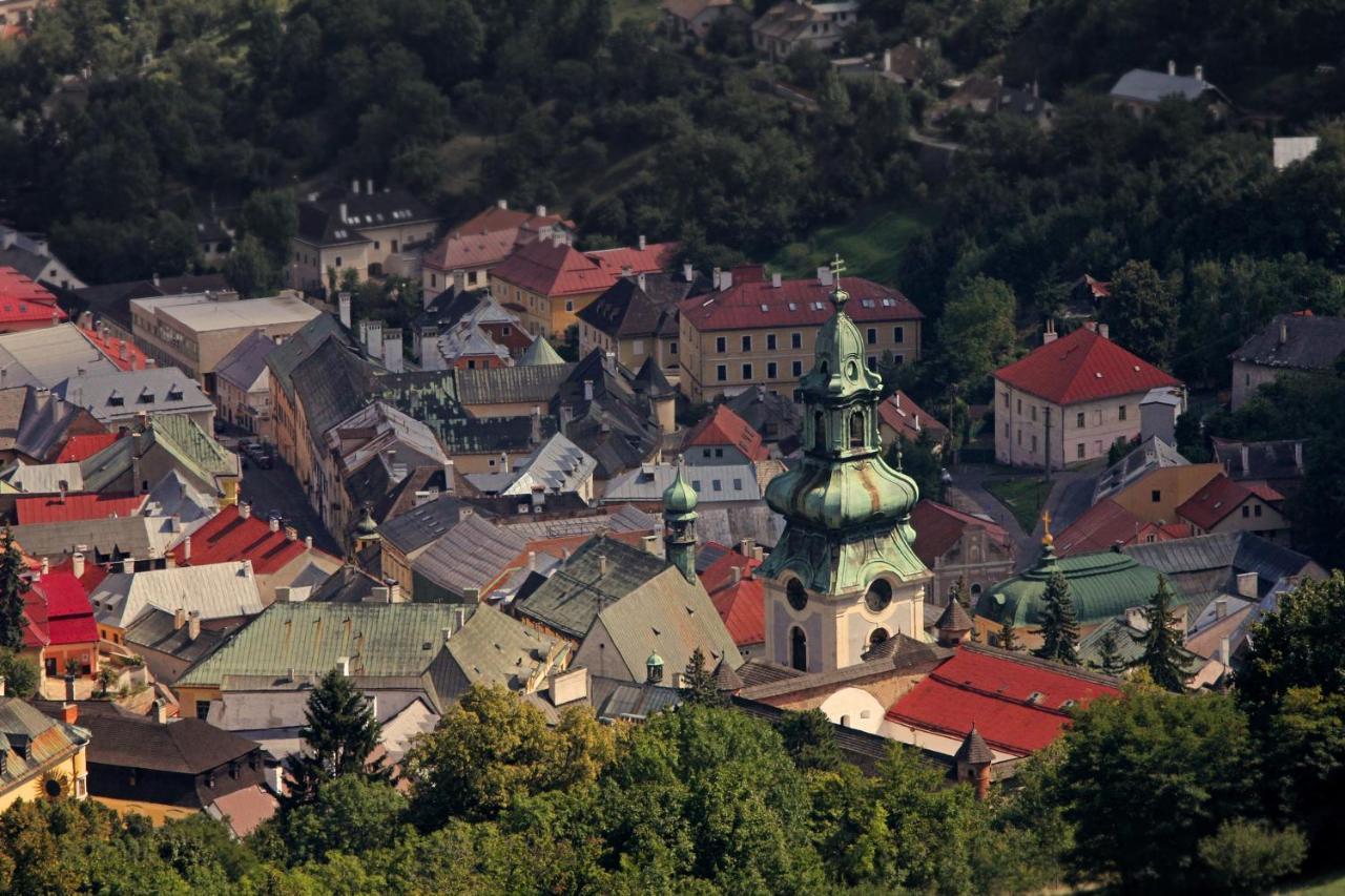 Penzion Nostalgia Banská Štiavnica エクステリア 写真